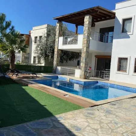 Two-bedroom Flat At Apartment Bodrum